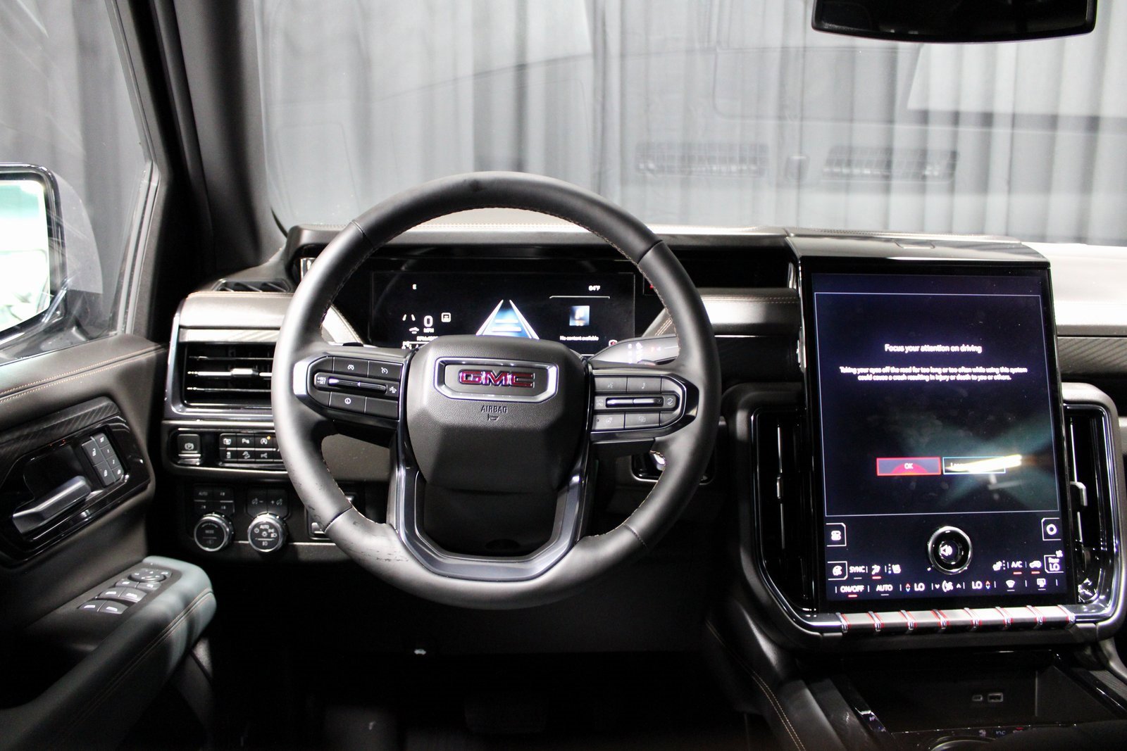 Used 2025 GMC Yukon XL AT4 w/ Premium Trailering Package image 21