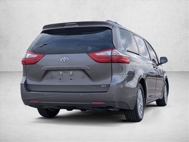 Used 2015 Toyota Sienna XLE image 5