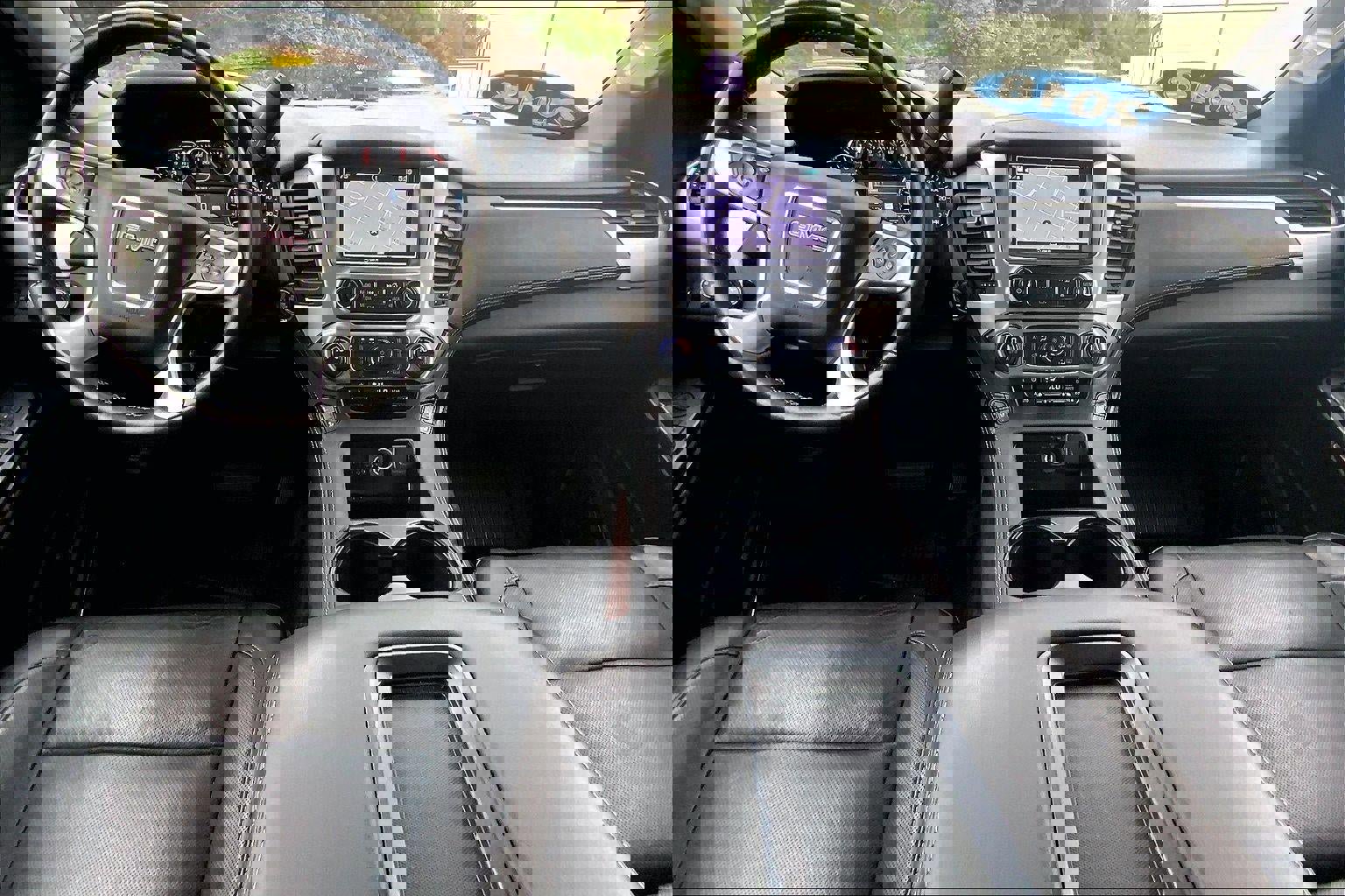 Used 2018 GMC Yukon XL SLT w/ Open Road Package AWD/4WD image 16