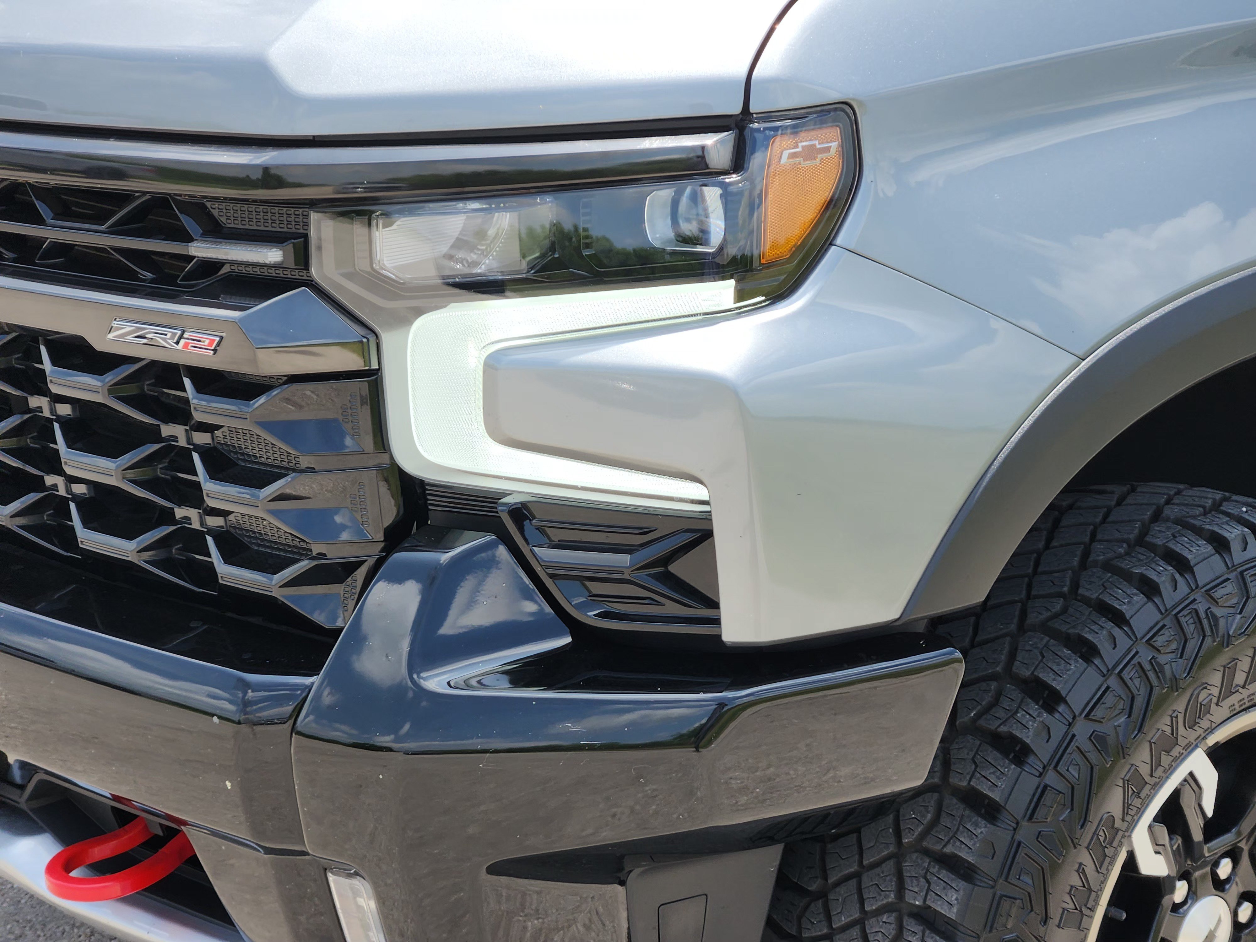 Used 2023 Chevrolet Silverado 1500 ZR2 w/ Technology Package AWD/4WD image 8