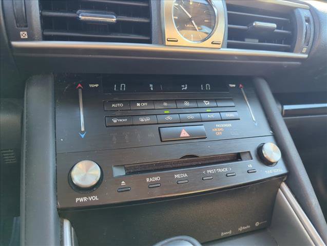 Used 2017 Lexus IS 200t image 8