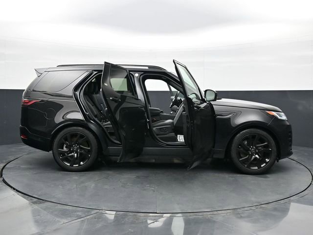 Used 2024 Land Rover Discovery Dynamic SE AWD/4WD image 33