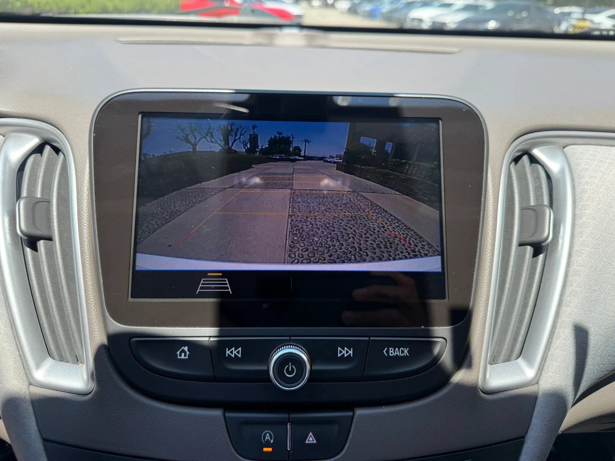 Used 2020 Chevrolet Malibu LS w/ LPO, Convenience Package 2 FWD image 32