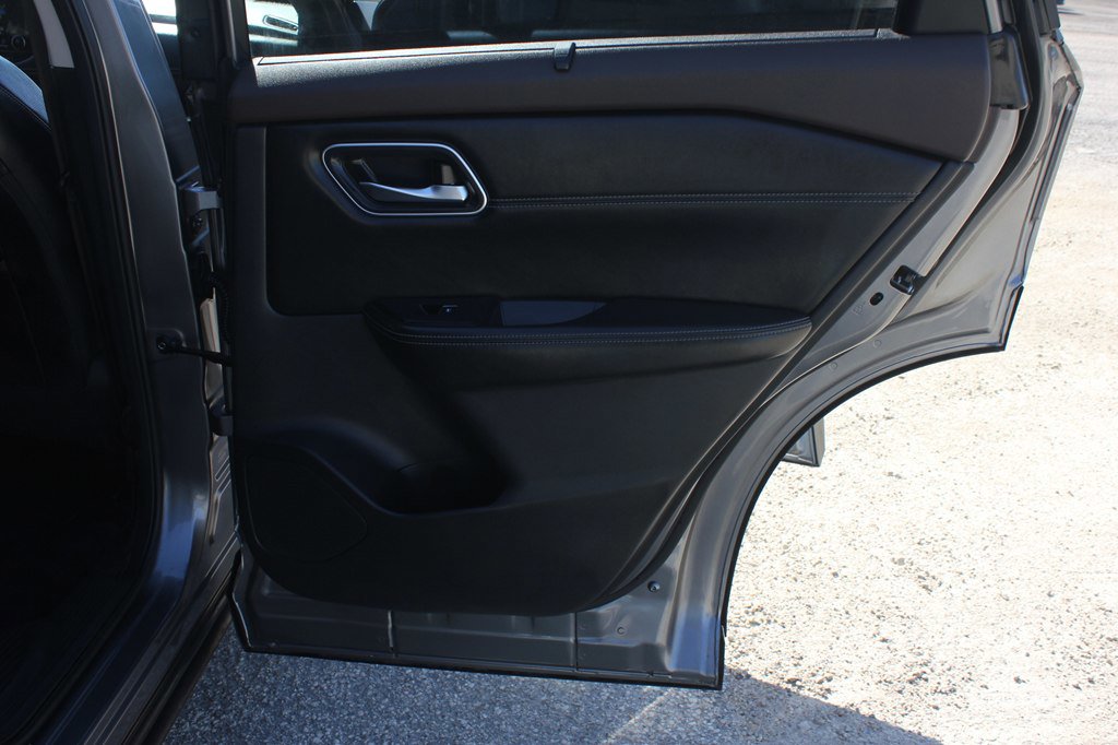 Used 2021 Nissan Rogue Platinum AWD/4WD image 34