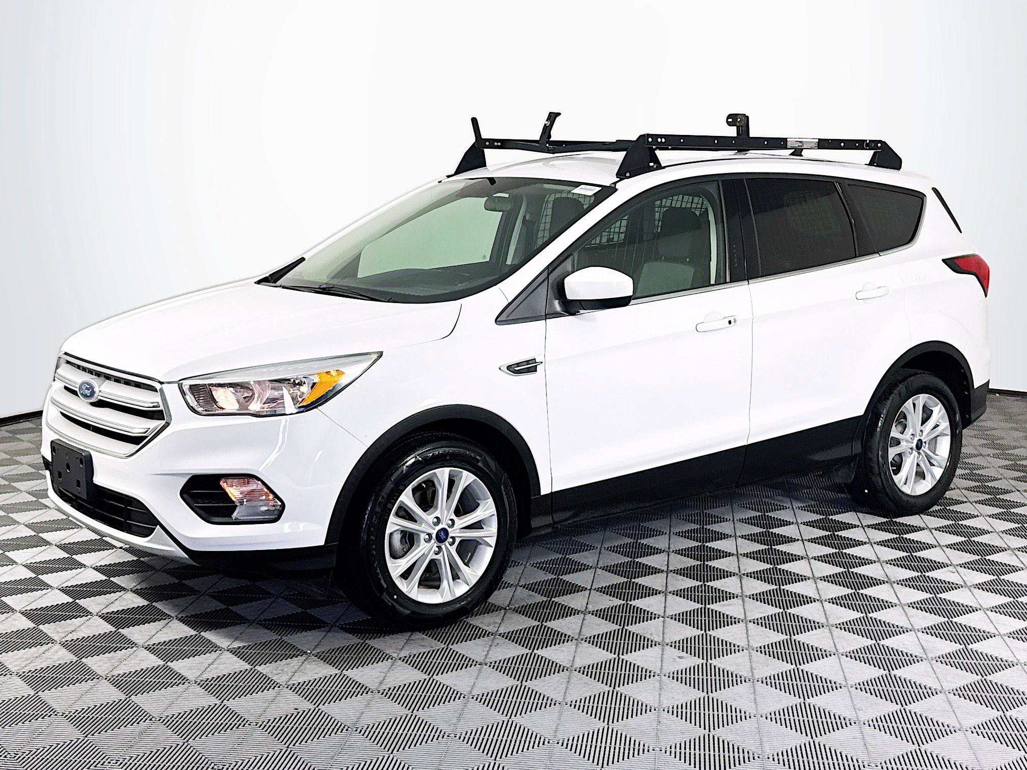 Used 2019 Ford Escape SE FWD image 4