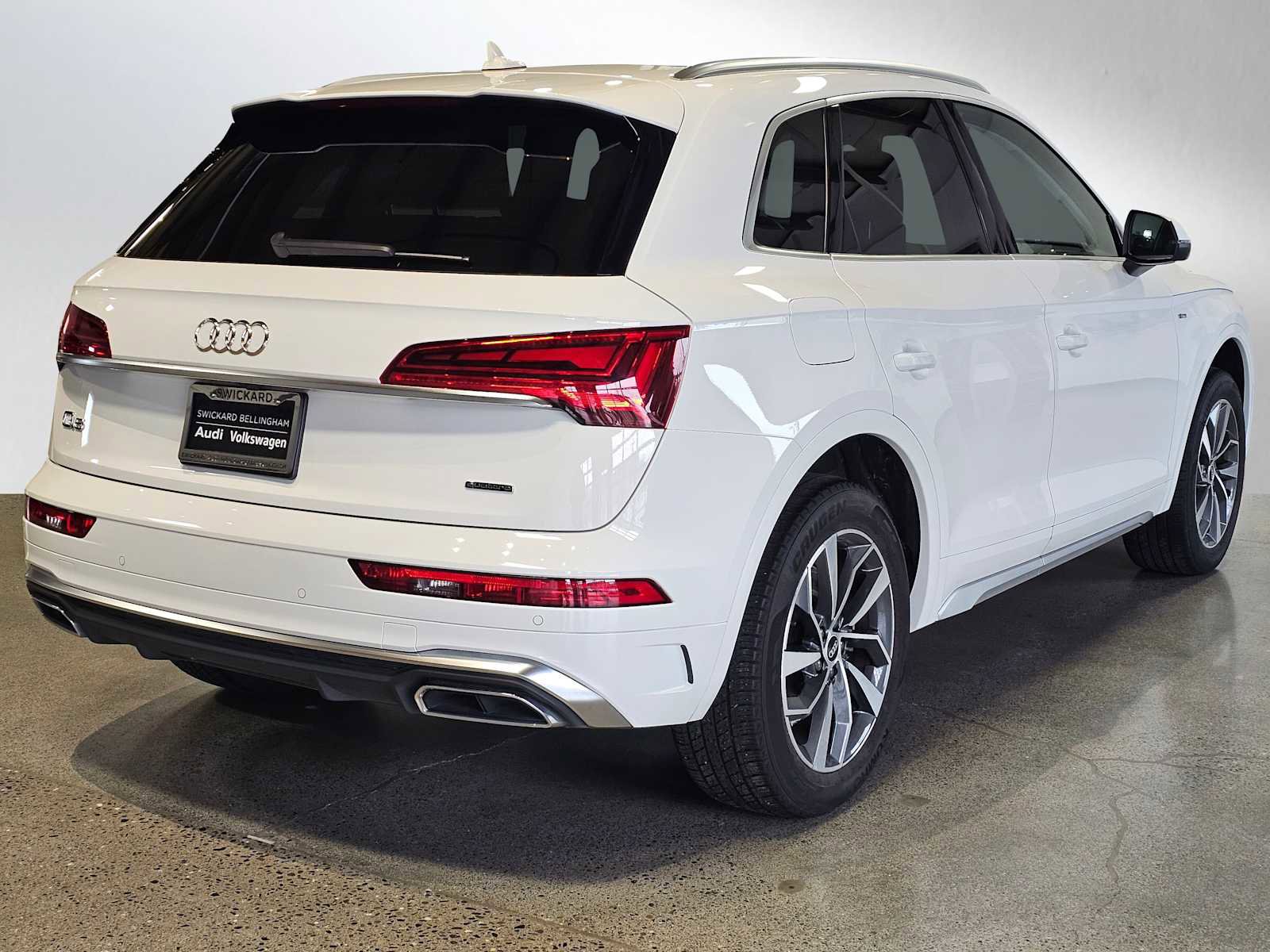 Used 2023 Audi Q5 2.0T Premium Plus w/ Premium Plus Package AWD/4WD image 7