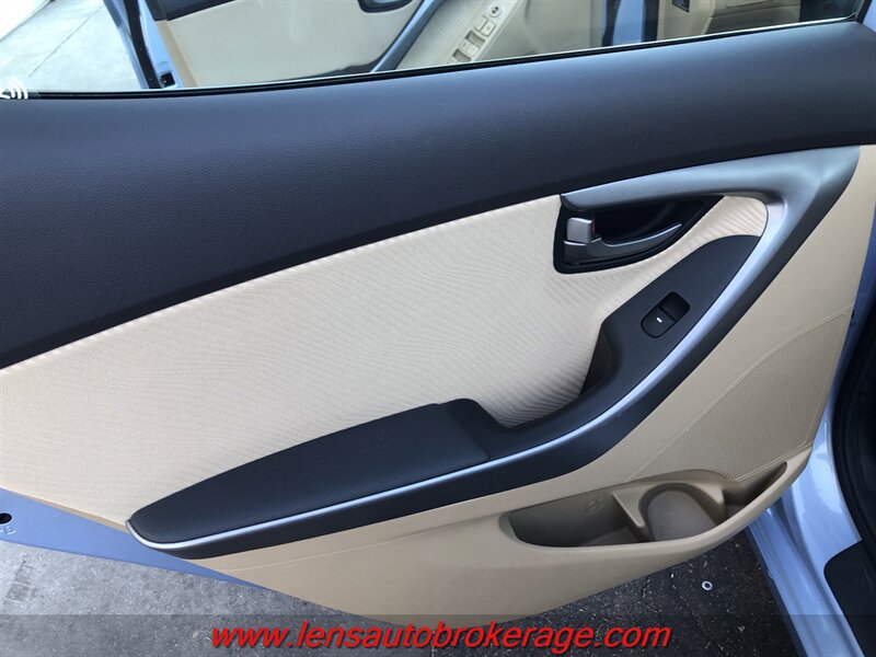 Used 2013 Hyundai Elantra GLS w/ Preferred Pkg FWD image 14