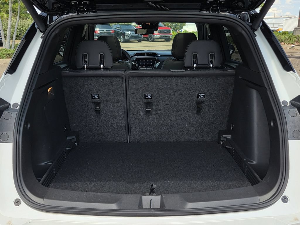 Used 2023 Chevrolet TrailBlazer RS w/ Sun and Liftgate Package FWD image 27