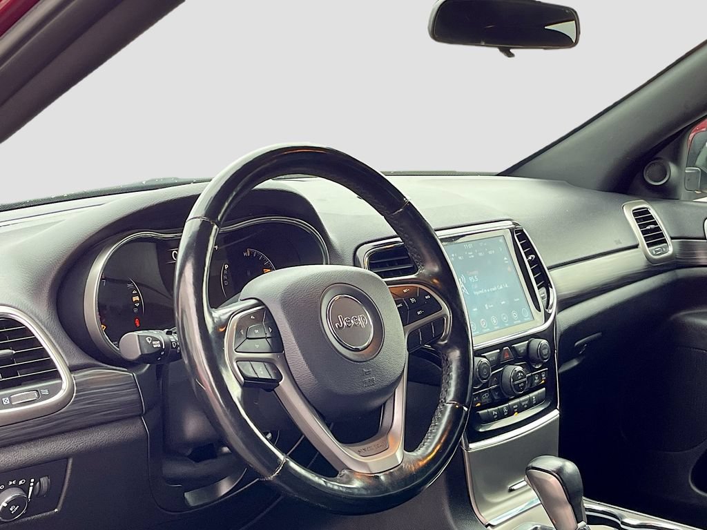 Used 2021 Jeep Grand Cherokee Laredo X AWD/4WD image 9