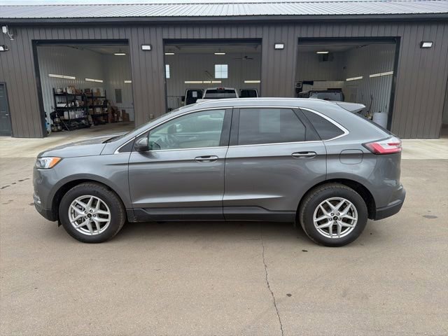 Used 2024 Ford Edge SEL w/ Convenience Package AWD/4WD image 2