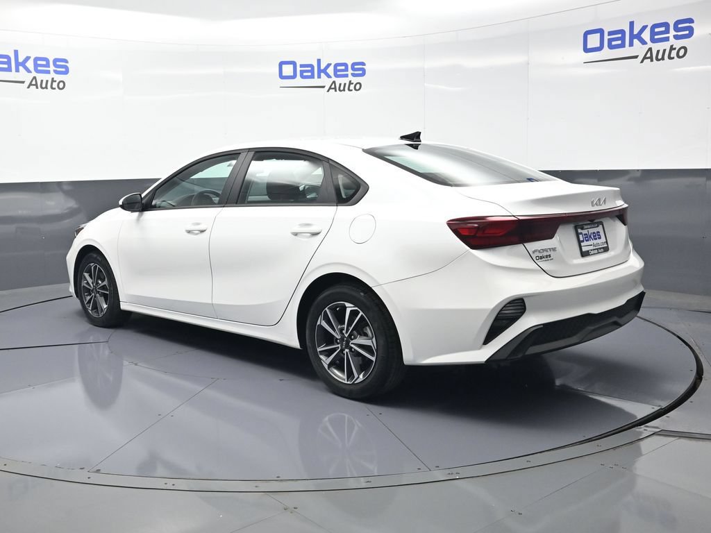 Certified 2024 Kia Forte LXS FWD image 5
