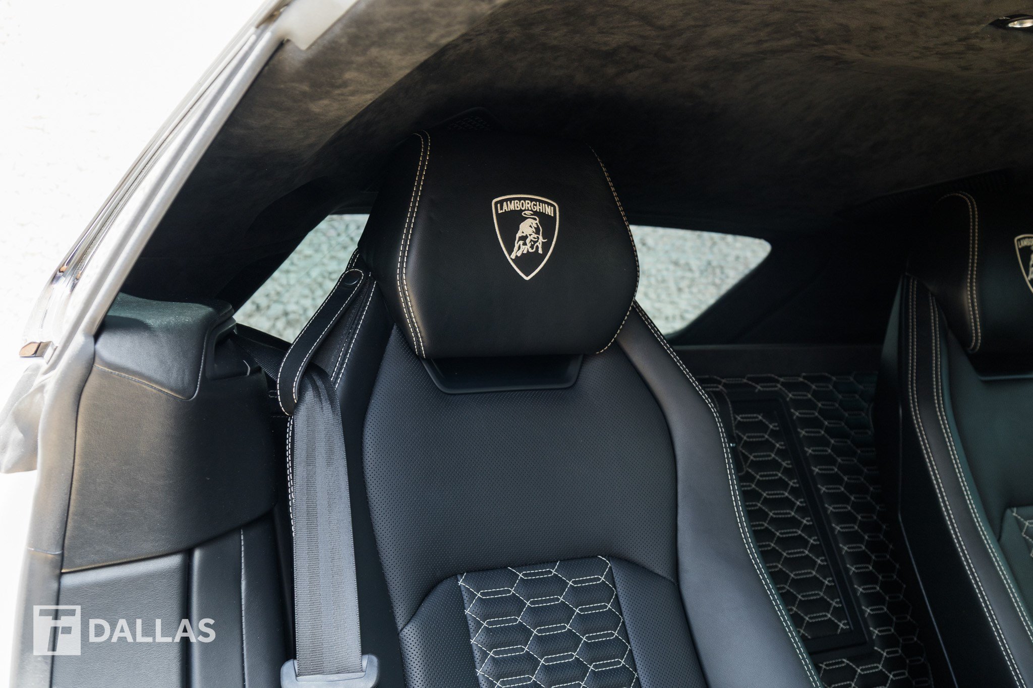 Used 2019 Lamborghini Urus AWD/4WD image 37