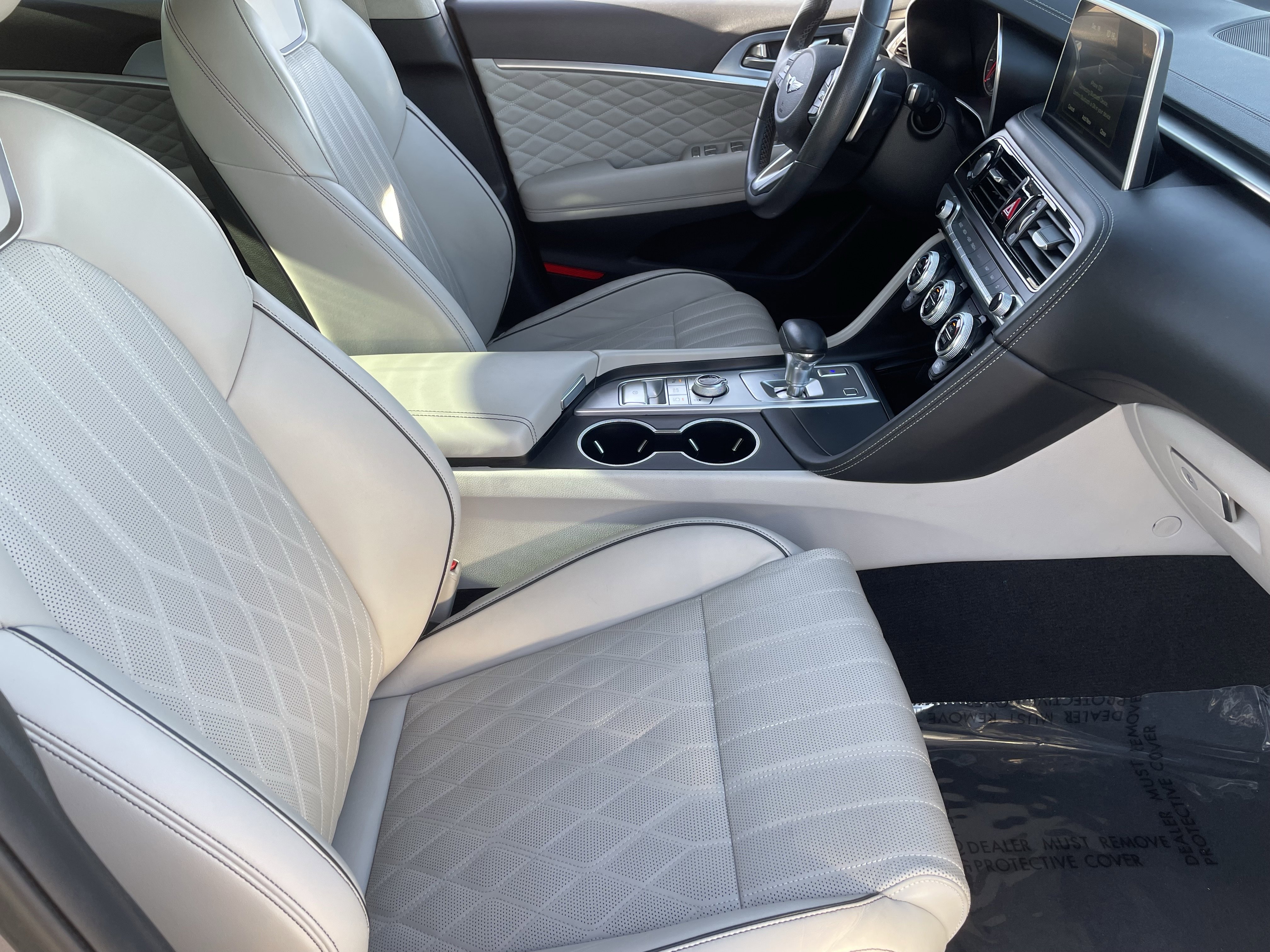 Used 2021 Genesis G70 2.0T w/ Prestige Package image 9