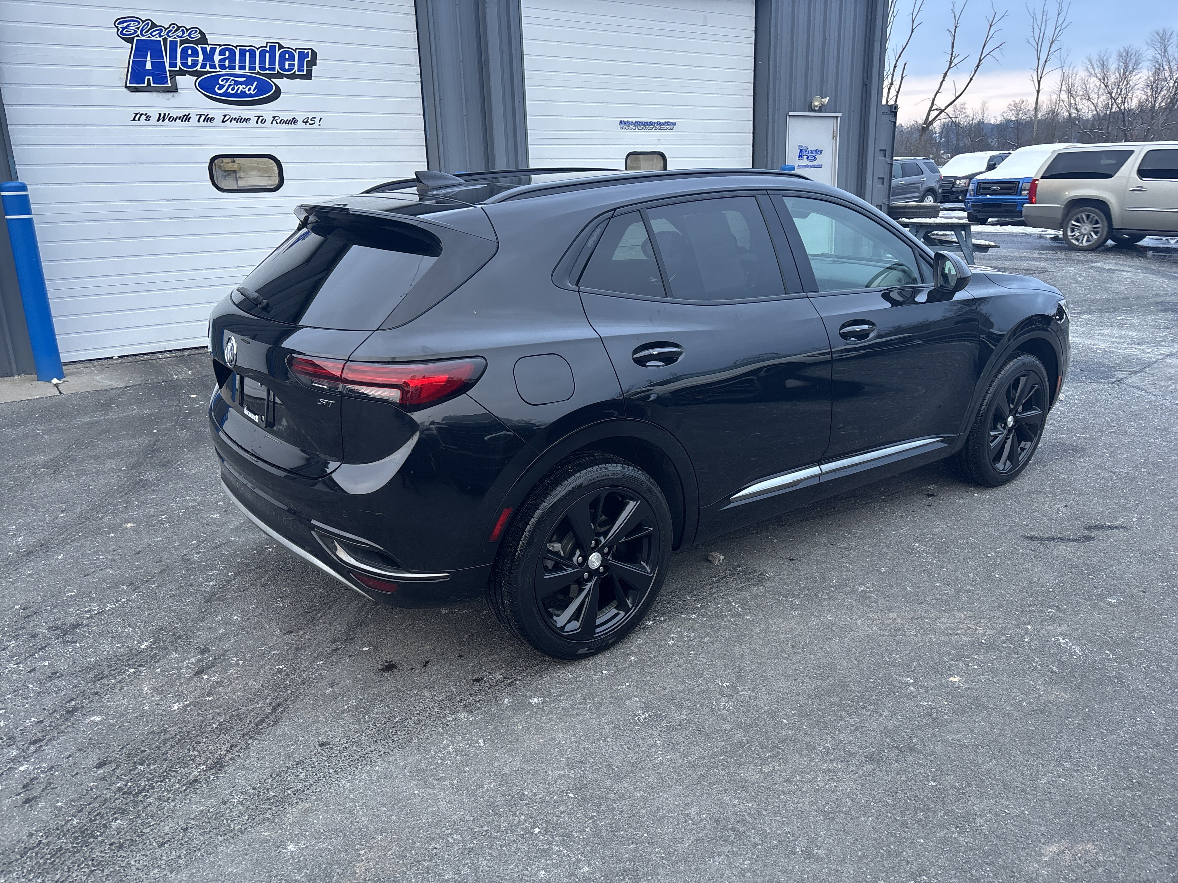 Used 2021 Buick Envision Essence w/ Sport Touring Package video 3