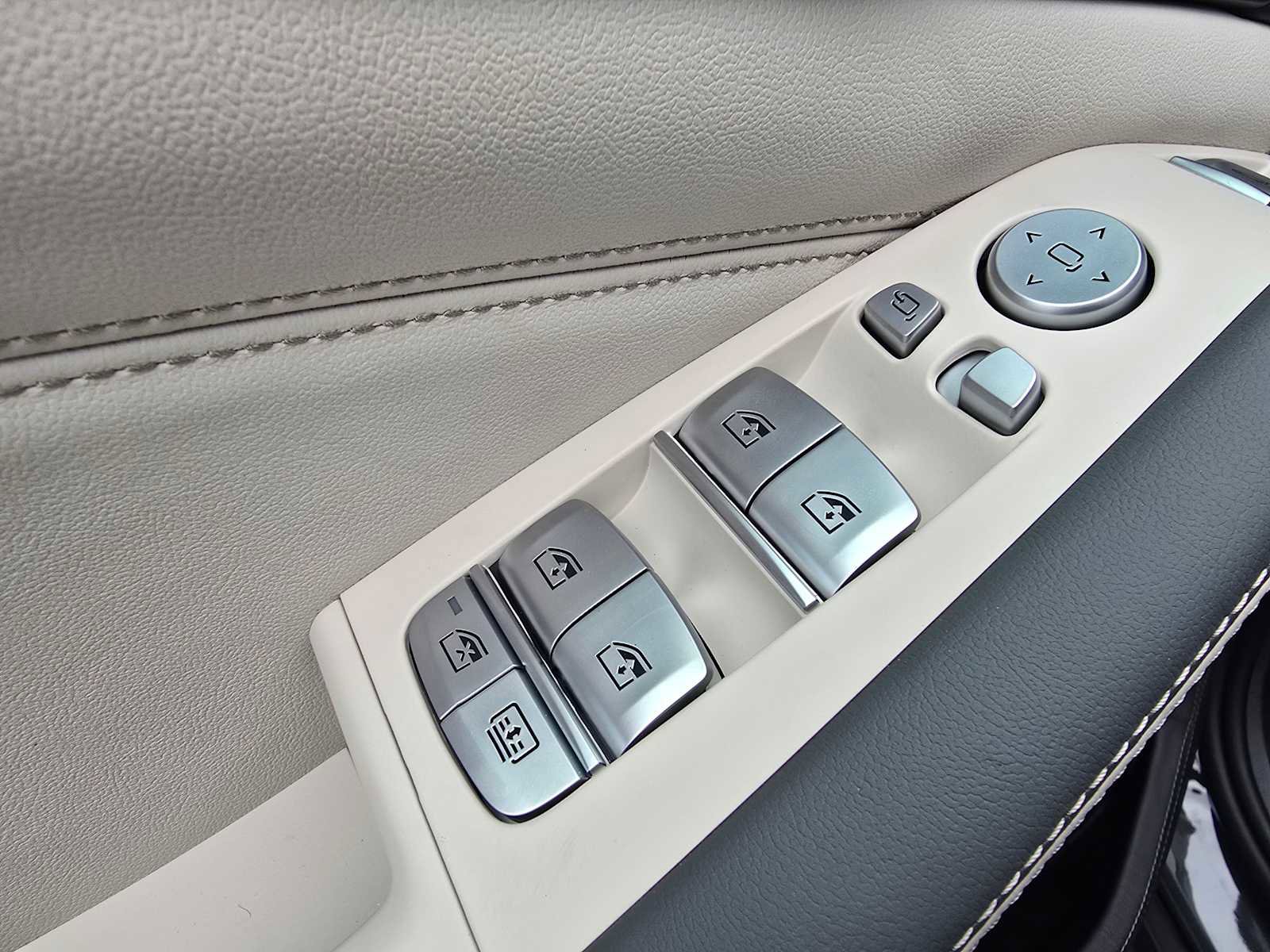 New 2026 BMW ALPINA XB7 image 26