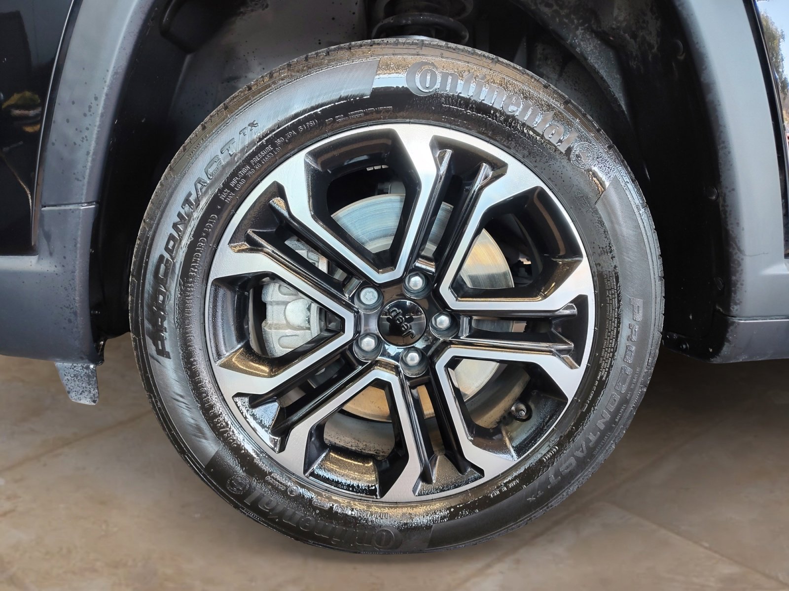 Used 2023 Jeep Compass Limited image 30