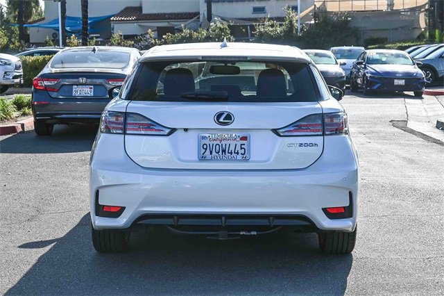 Used 2017 Lexus CT 200h w/ Navigation System Package image 6