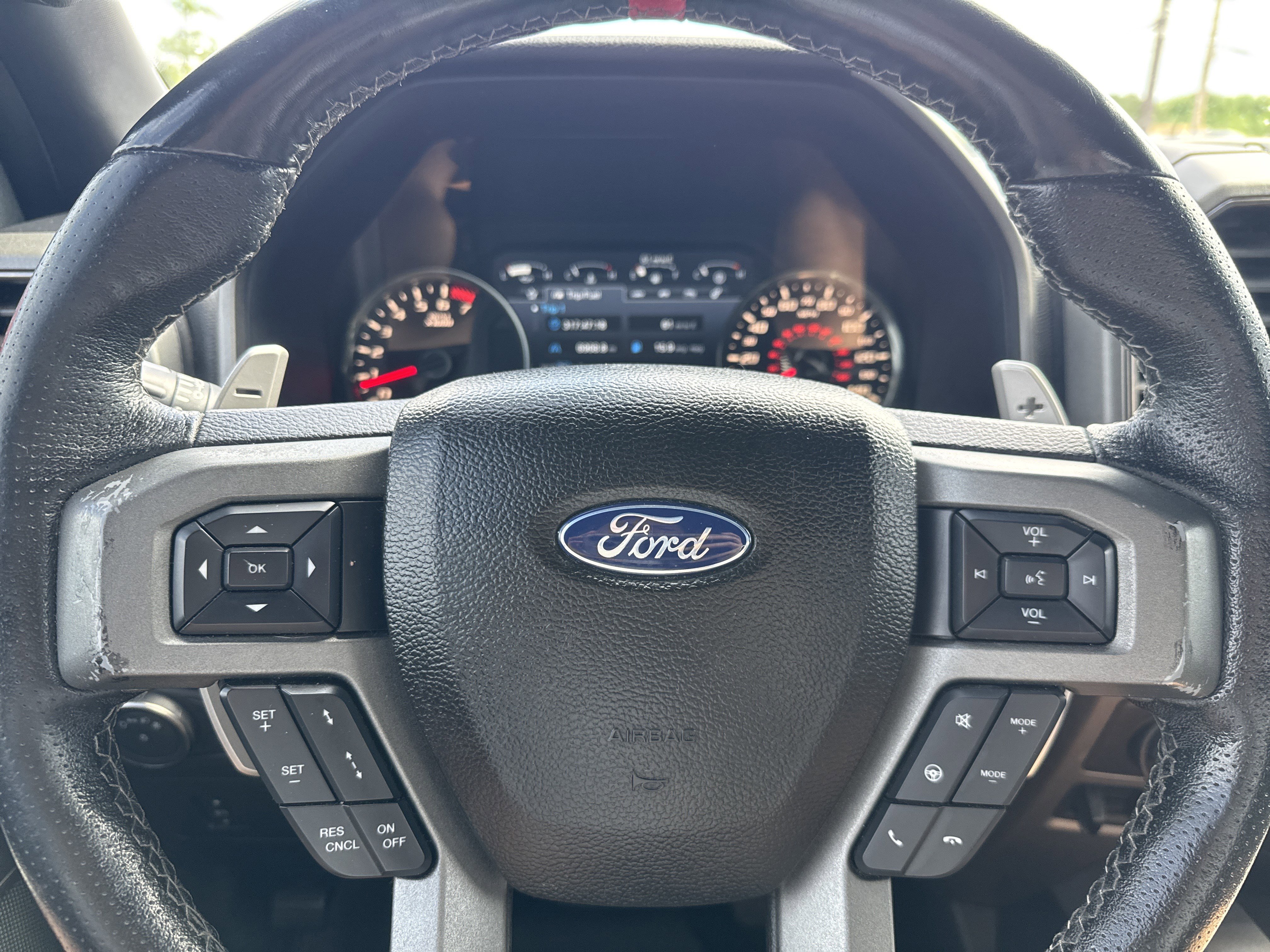 Used 2018 Ford F150 Raptor w/ Equipment Group 802A Luxury image 15