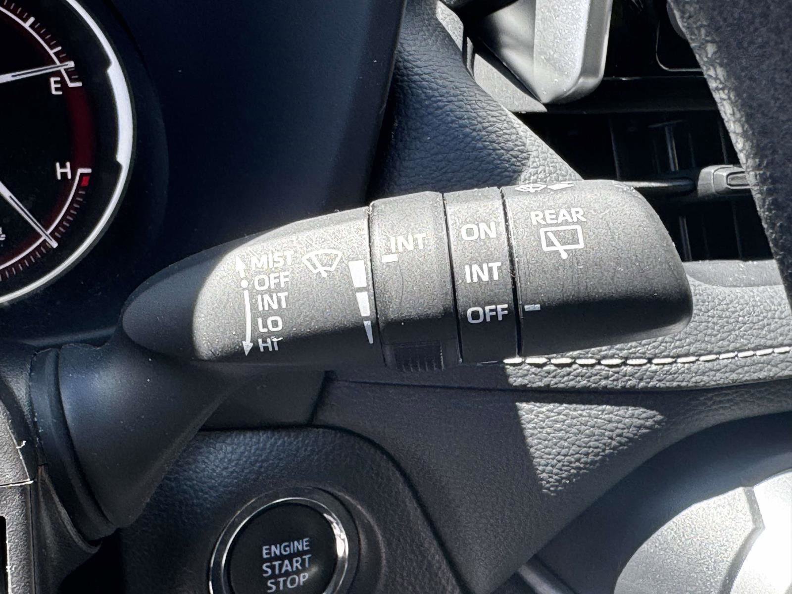 Used 2025 Toyota RAV4 XLE AWD/4WD image 23
