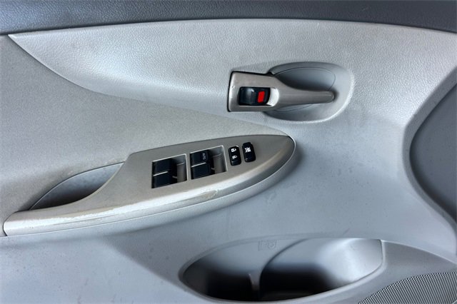 Used 2010 Toyota Corolla S image 13