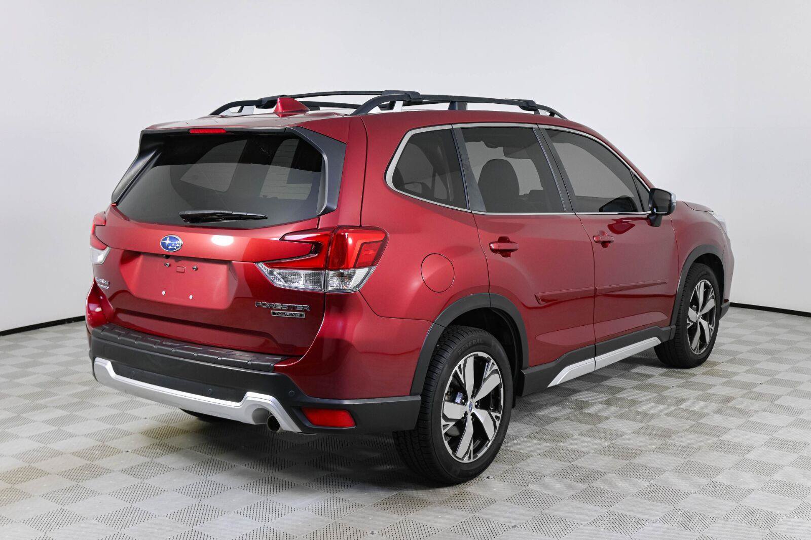 Used 2020 Subaru Forester Touring AWD/4WD image 29