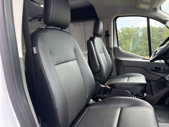 New 2025 Ford Transit 250 Low Roof image 27