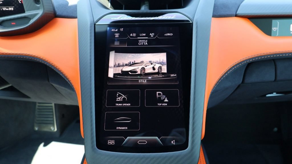 Used 2024 Lamborghini Revuelto AWD/4WD image 28