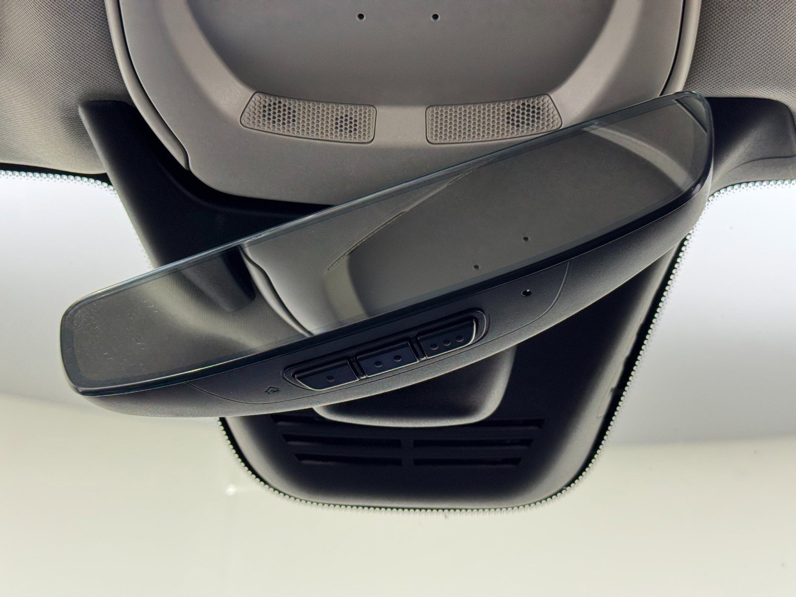 Used 2024 Volvo XC90 T8 Plus w/ Protection Package Premier image 33