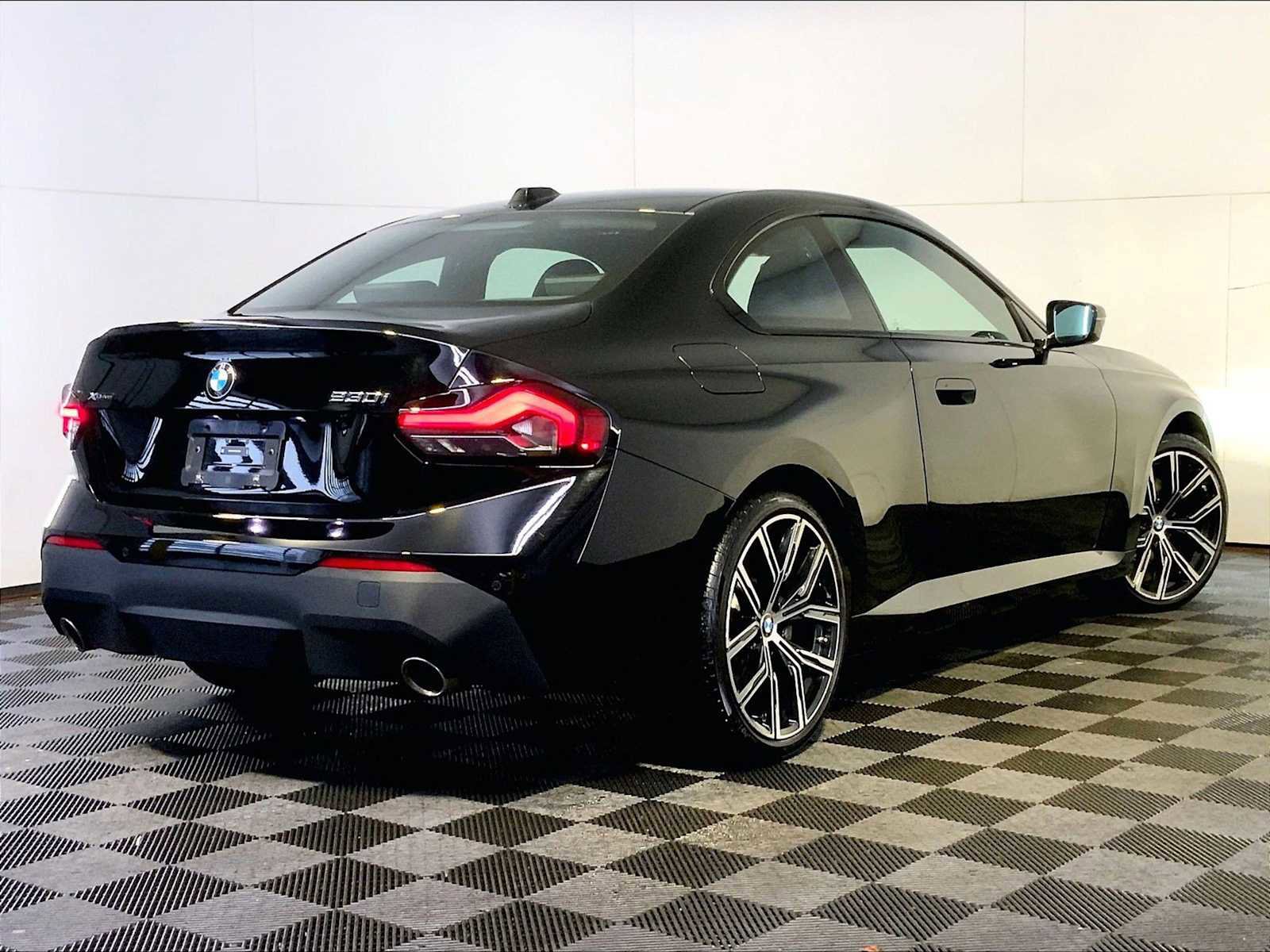 Used 2024 BMW 230i xDrive Coupe w/ Convenience Package image 7
