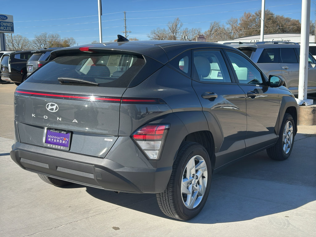 Certified 2024 Hyundai Kona SE image 5