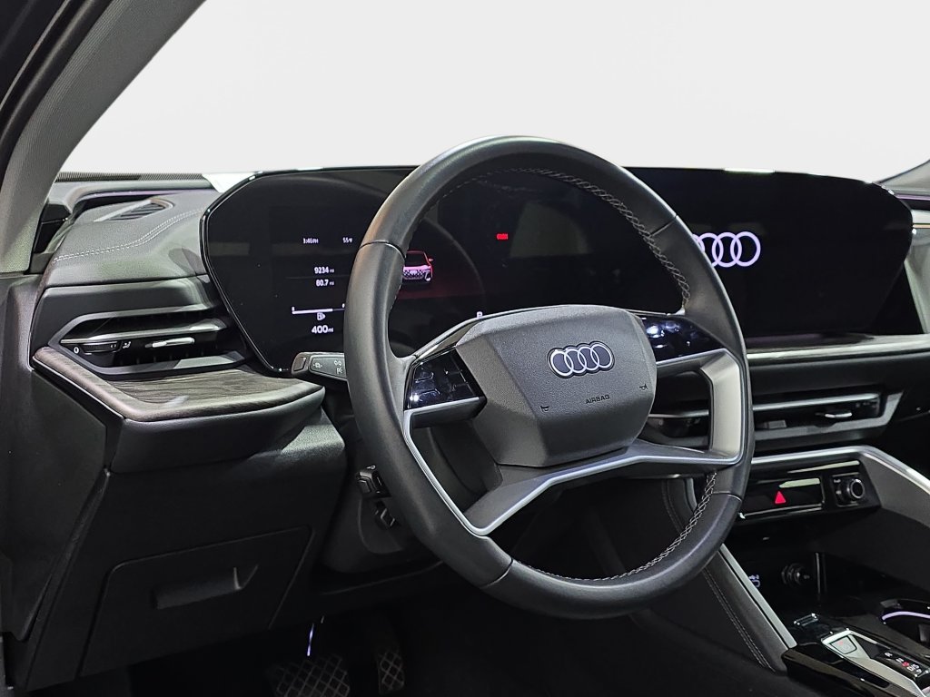 Used 2025 Audi Q5 Premium w/ Convenience Package AWD/4WD image 17