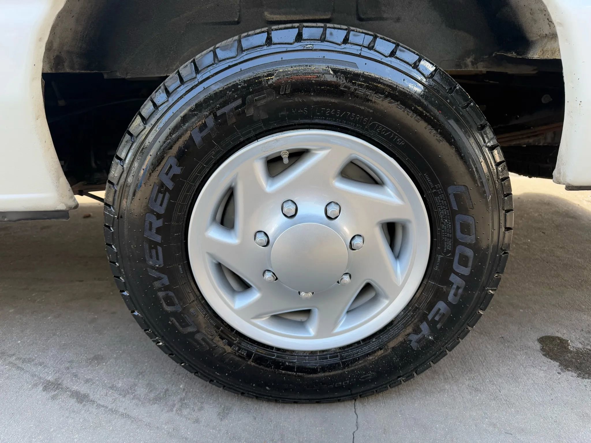 Used 2011 Ford E-250 and Econoline 250 Extended w/ PWR Group image 19