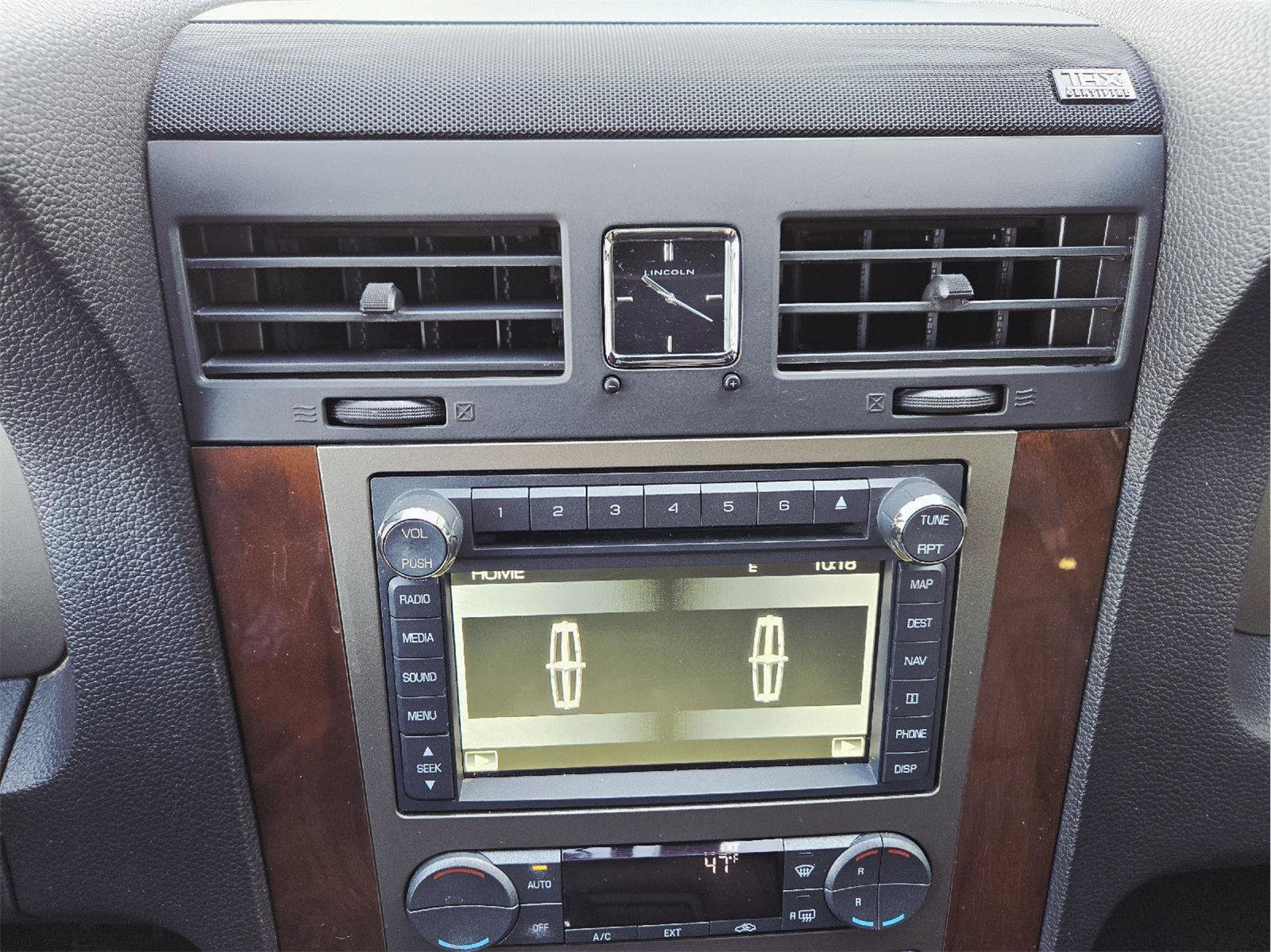 Used 2012 Lincoln Navigator 4WD image 50