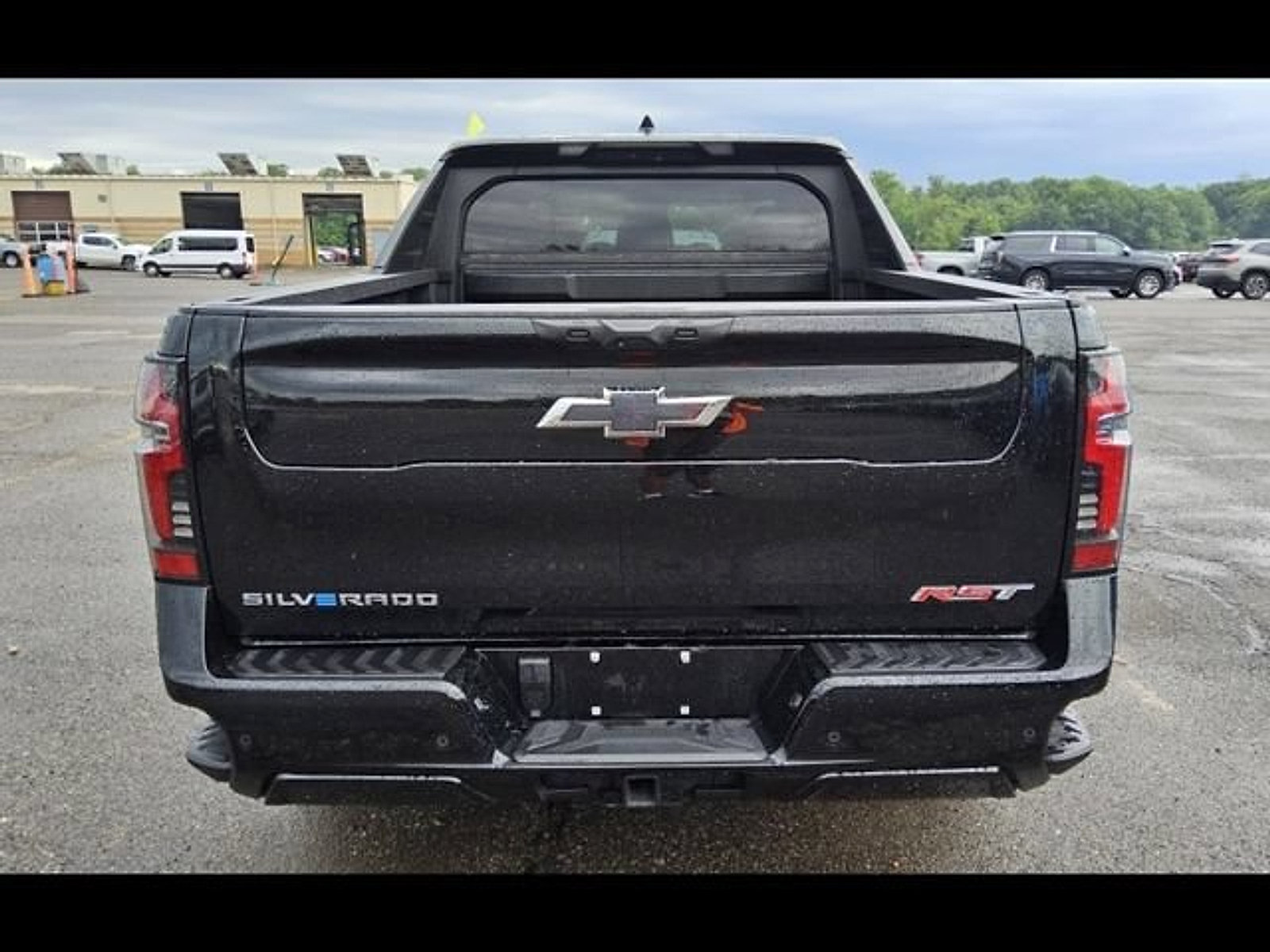 Certified 2025 Chevrolet Silverado EV RST AWD/4WD image 6