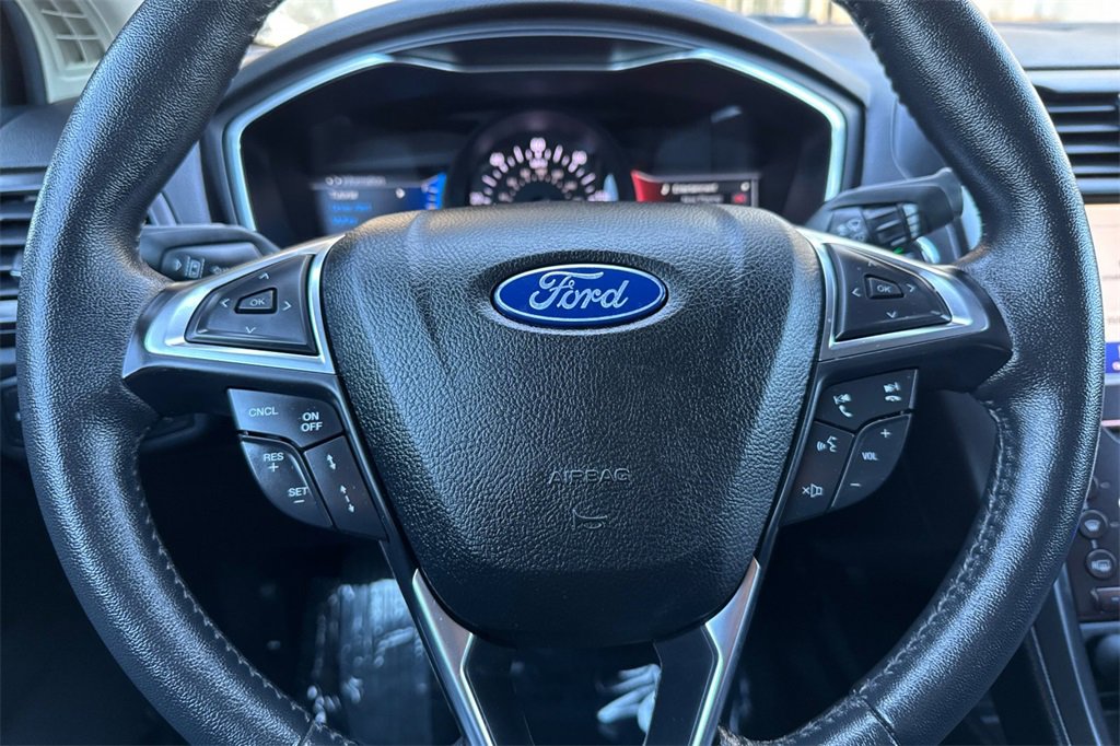 Used 2020 Ford Fusion Energi Titanium image 23