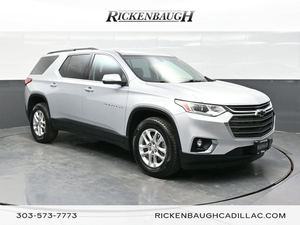 Used 2021 Chevrolet Traverse LT image 1