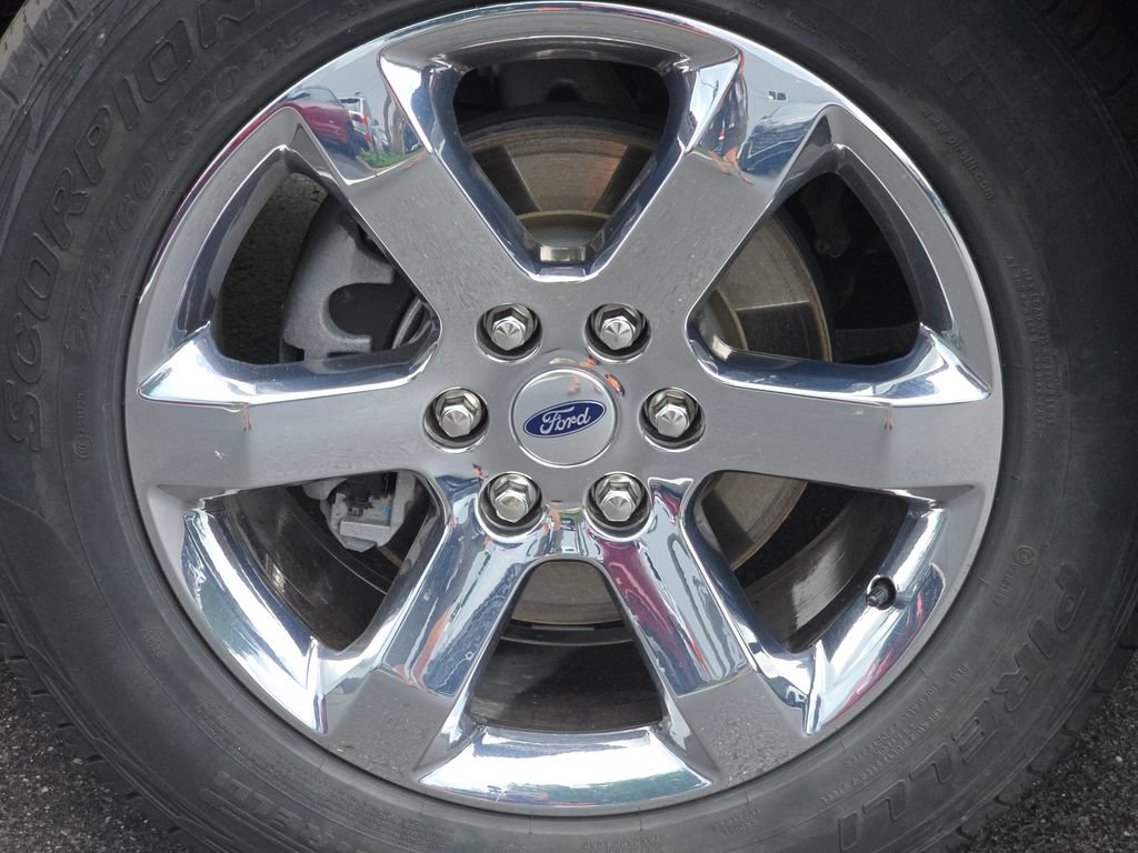 Used 2023 Ford F150 Lariat w/ Trailer Tow Package AWD/4WD image 9