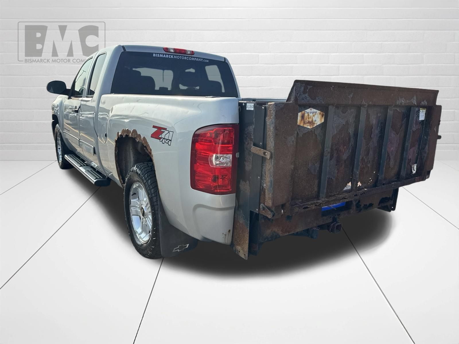 Used 2010 Chevrolet Silverado 1500 LT w/ Power Pack Plus AWD/4WD image 4