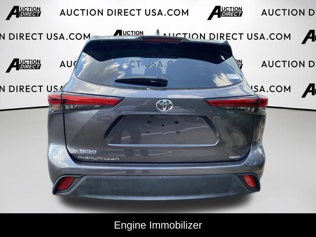 Used 2023 Toyota Highlander L AWD/4WD image 6