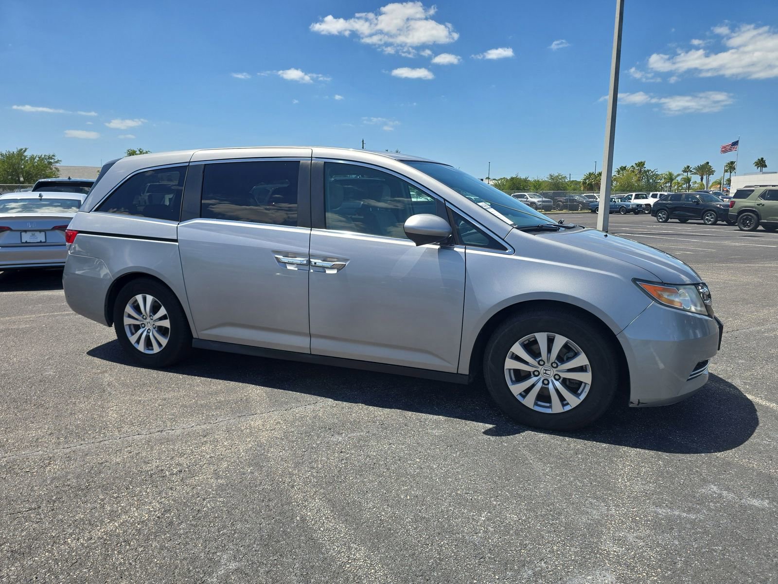 Used 2016 Honda Odyssey EX image 2