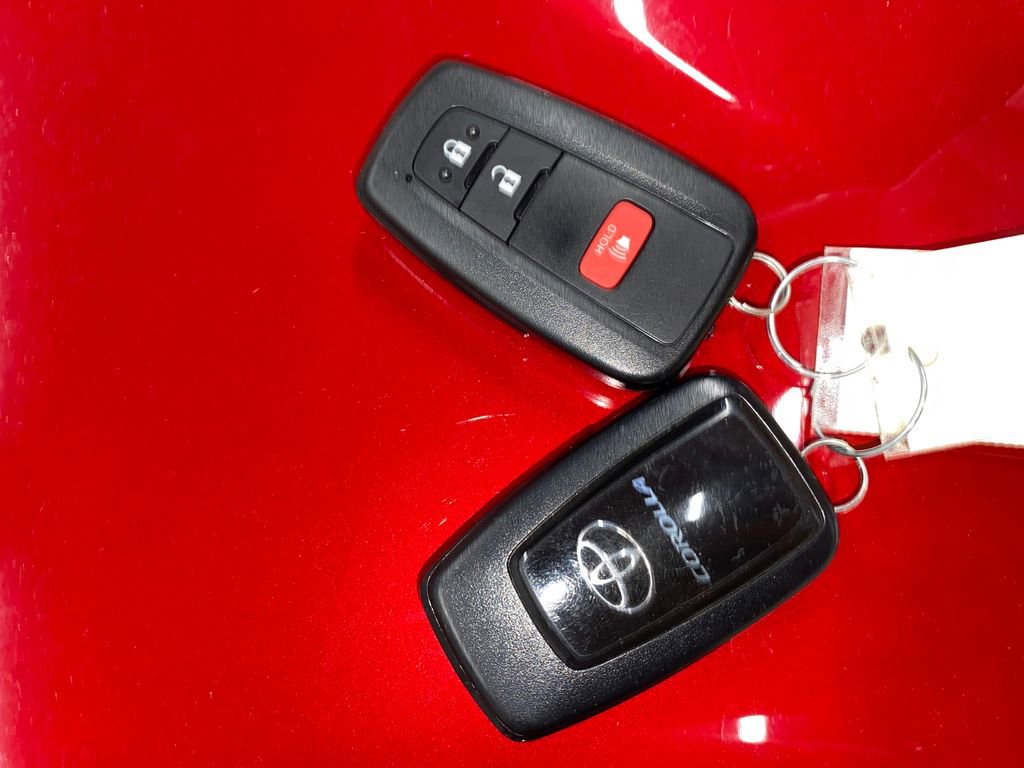 Used 2021 Toyota Corolla SE w/ Special Edition image 27