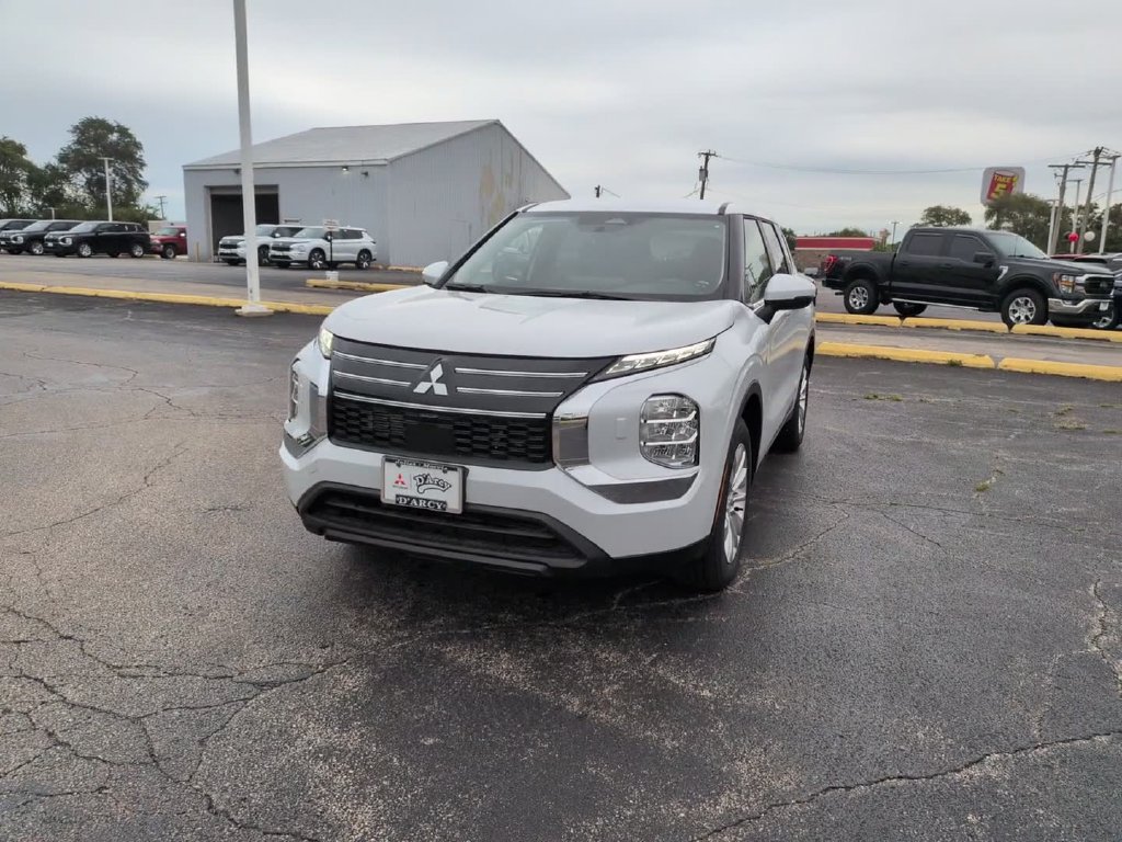 New 2026 Mitsubishi Outlander ES AWD/4WD image 16