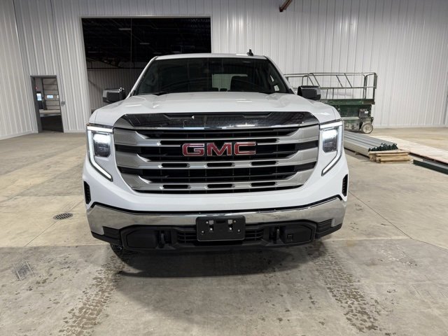 Used 2024 GMC Sierra 1500 SLE image 2