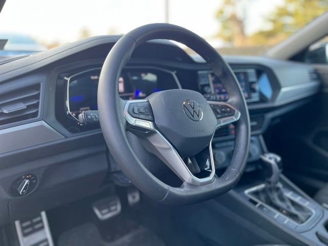 Used 2023 Volkswagen Jetta Sport image 17