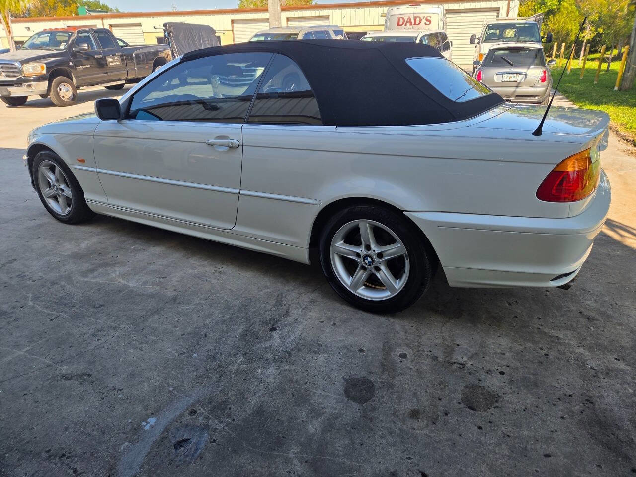 Used 2003 BMW 325Ci Convertible image 4