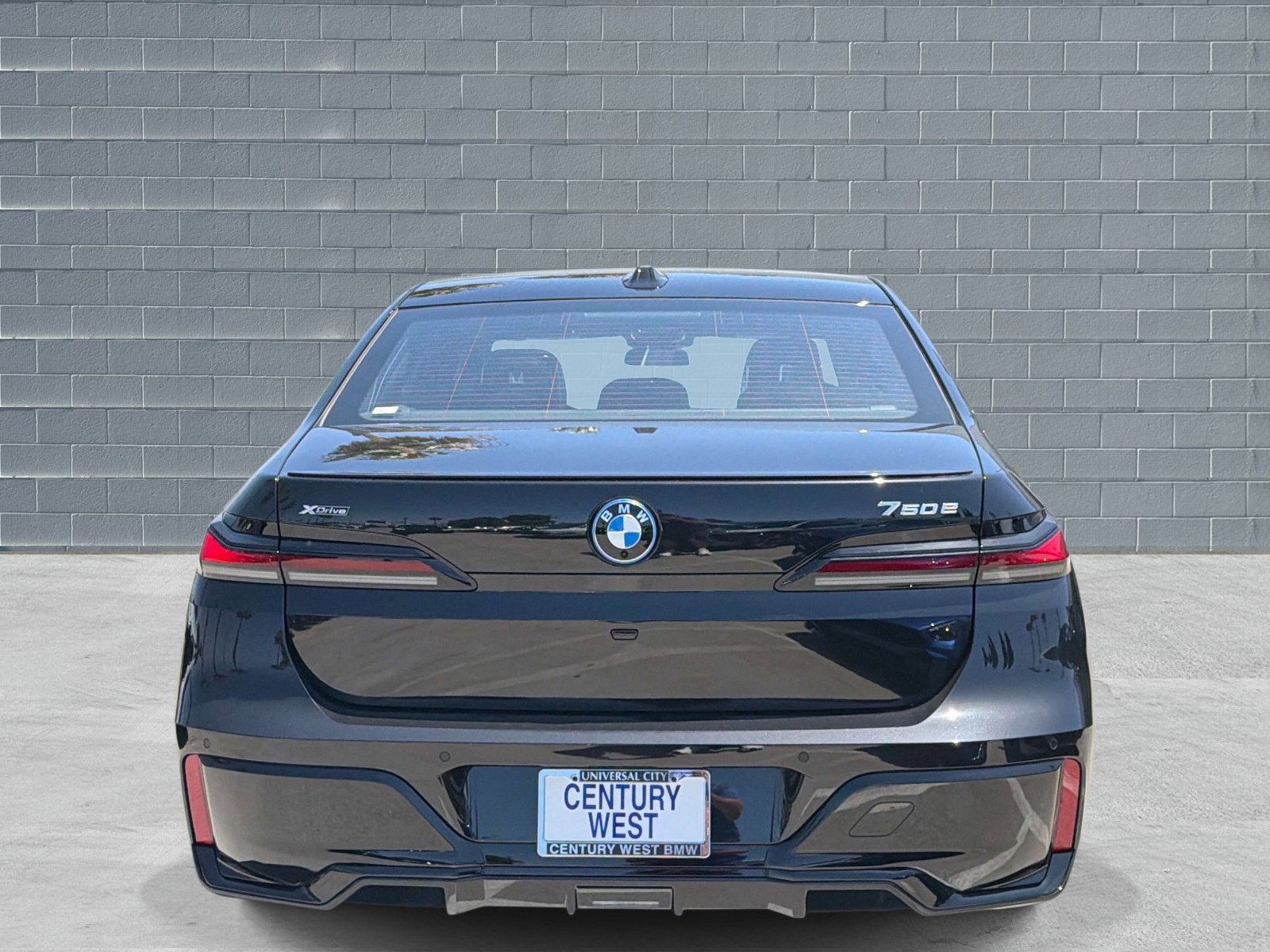 New 2026 BMW 750e xDrive AWD/4WD image 4