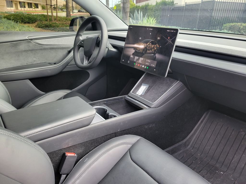Used 2026 Tesla Model Y Long Range AWD/4WD image 10