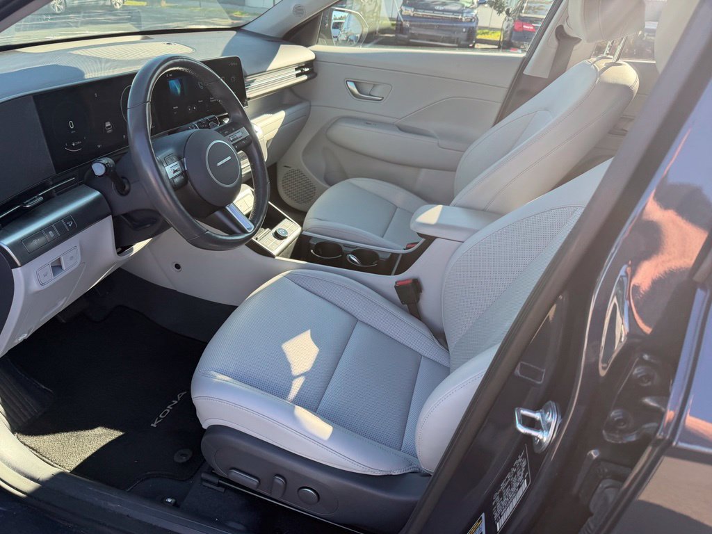 Used 2024 Hyundai Kona Limited AWD/4WD image 5