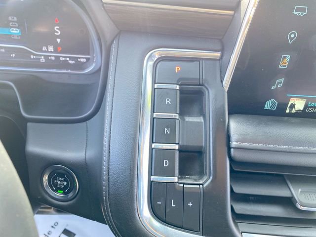 Used 2023 Chevrolet Suburban LT w/ LT Signature Plus Package image 44