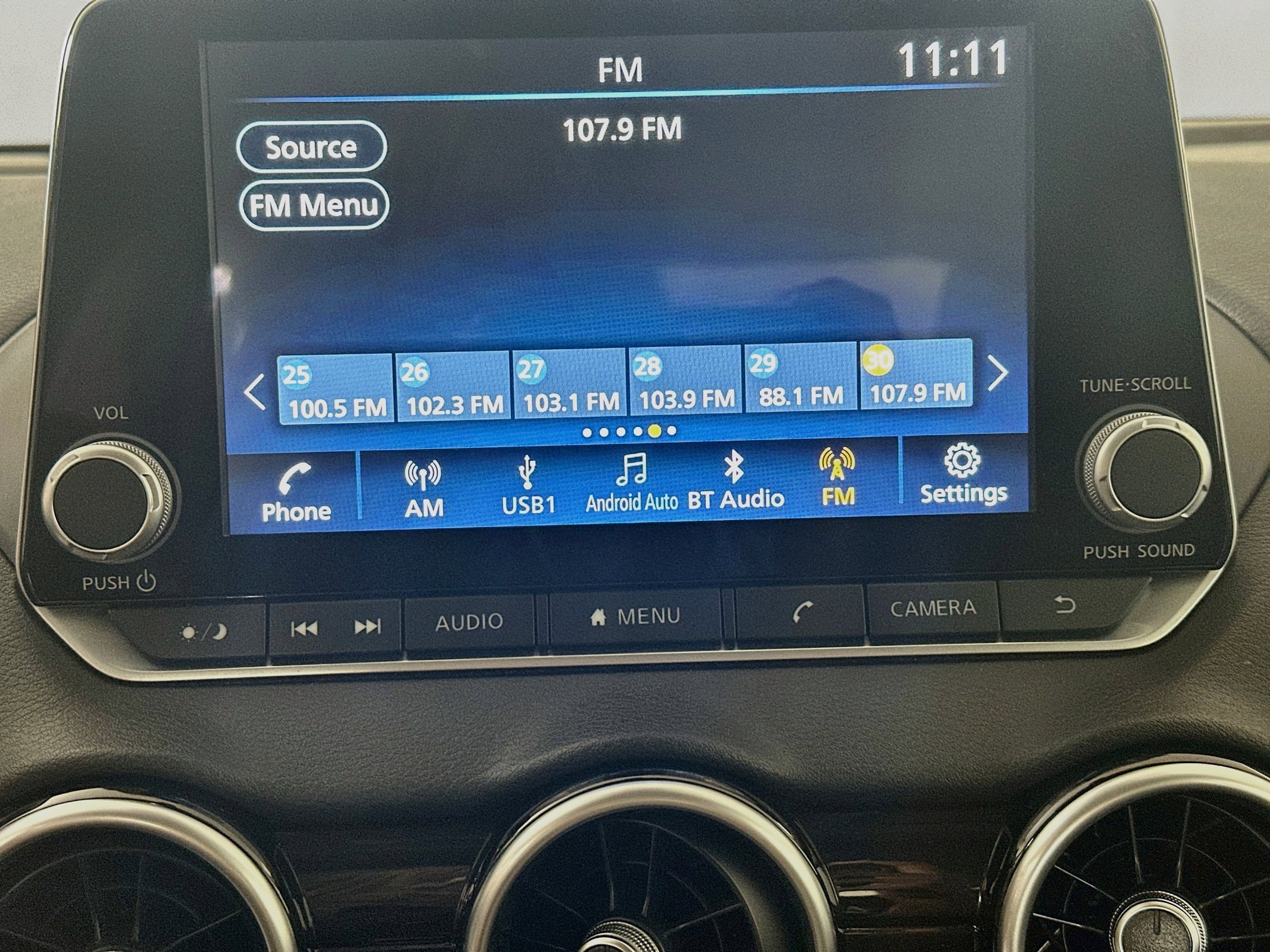Used 2024 Nissan Sentra SV FWD image 19